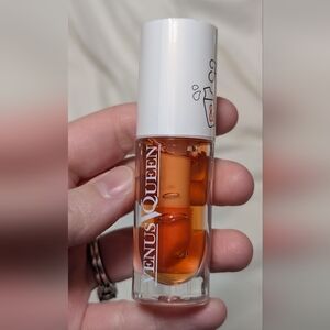 New Venus Queen Honey And Milk Lip Oil